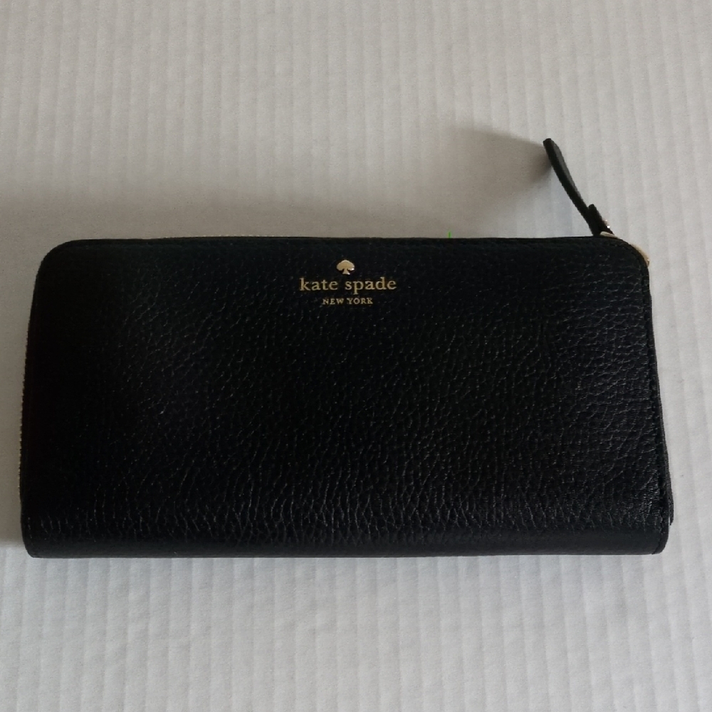 Kate Sade Leila Black pebbled leather zip wallet with gold logo